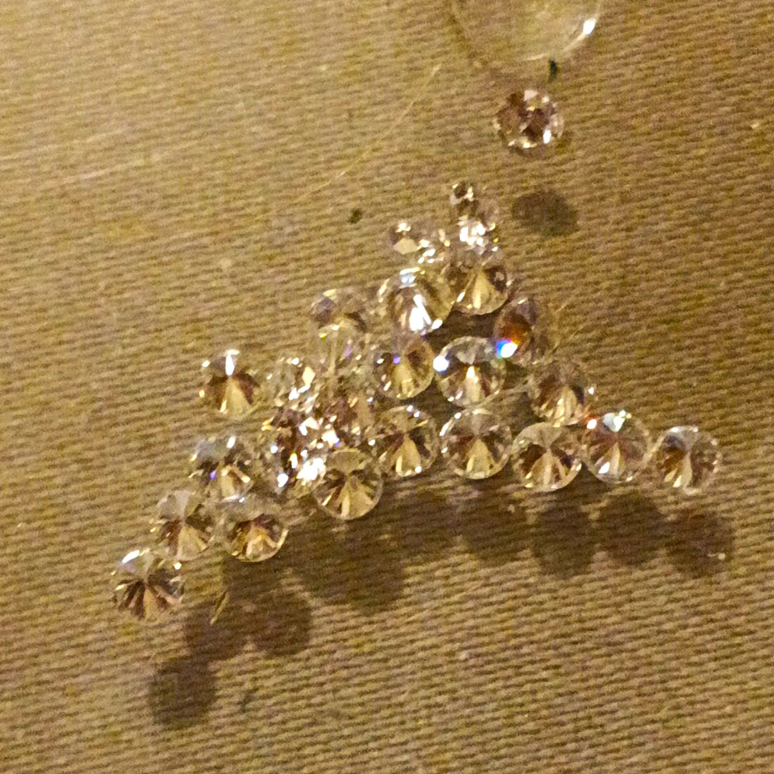 Qty 25 1.9-2mm Lab Grown Diamonds Guaranteed To test as diamonds.