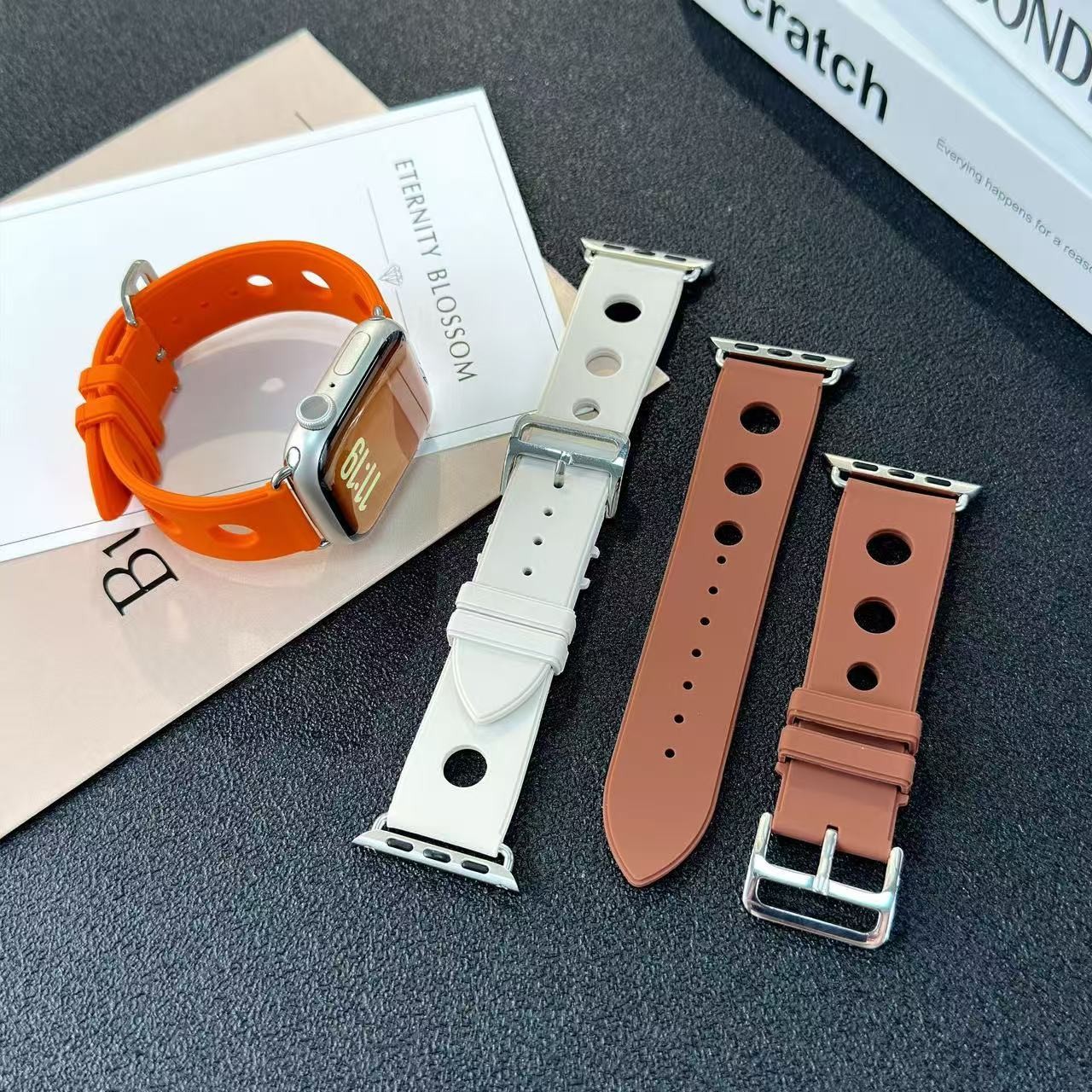 Suitable for Apple Watch – S1-11/Ultra/SE – Perforated Waterproof Silicone Strap