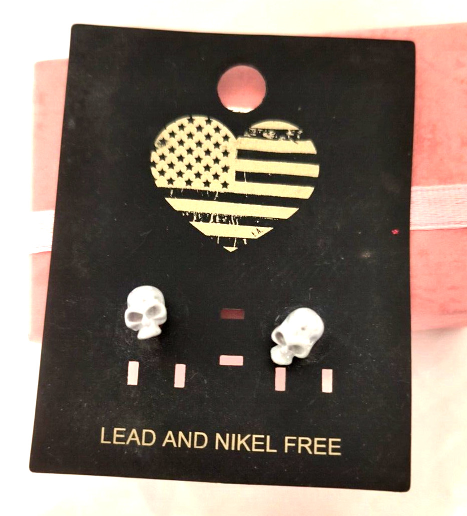 New Goth Skull Earrings Unisex Halloween Gray Lead and Nickel free