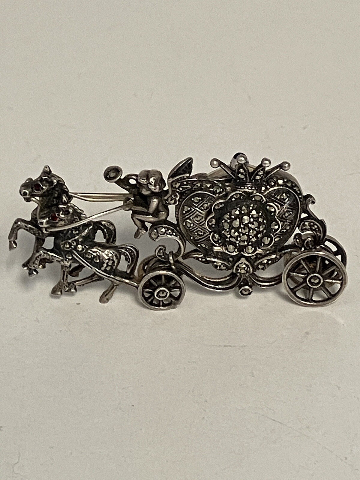 Rare Elo Sterling Silver Marcasite Ruby Eyes Horse & Carriage Watch Brooch Pin
