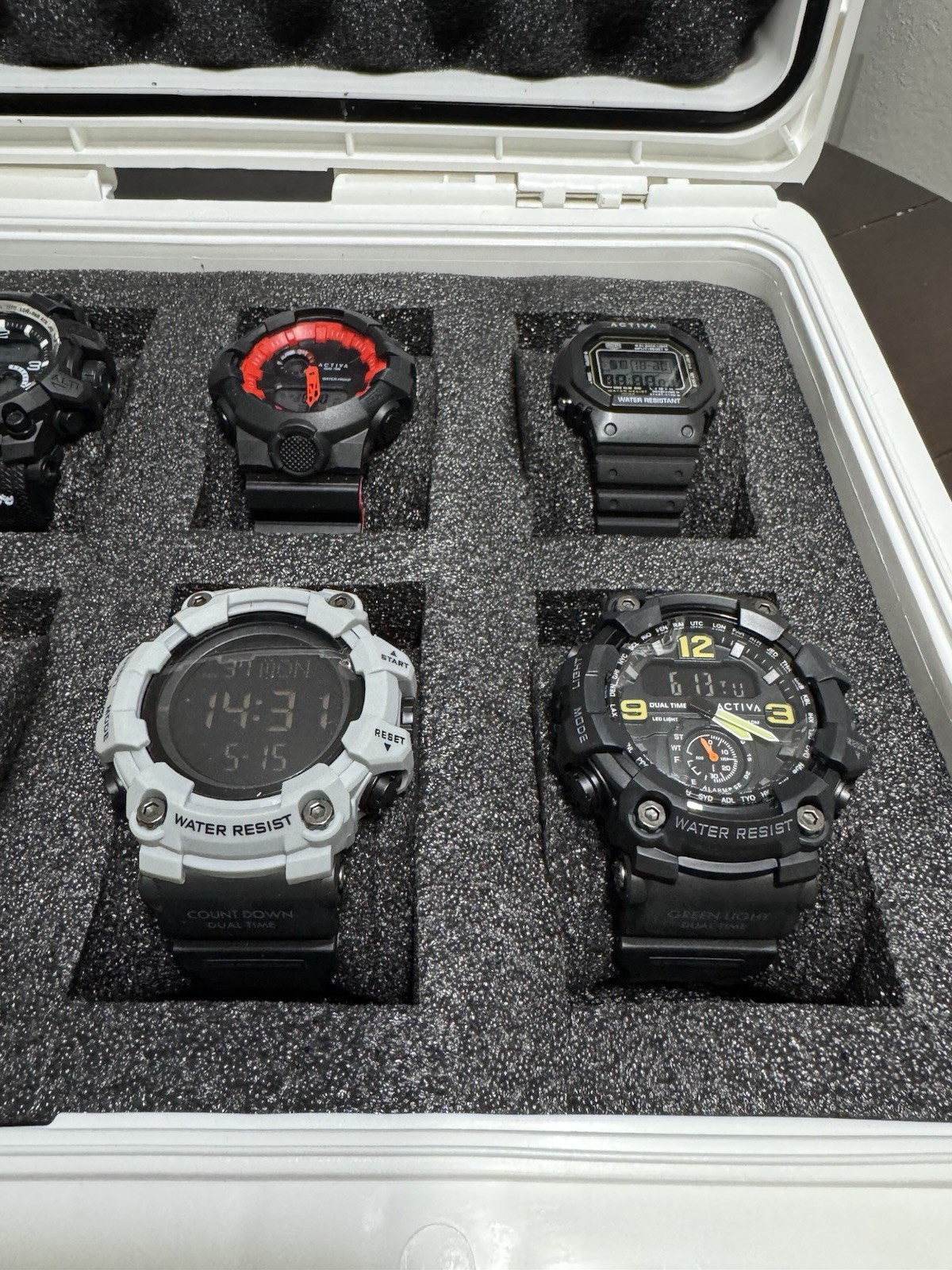 NEW 8 Men’s Activa Sport Watches With Invicta 8 Slot Hard Case !