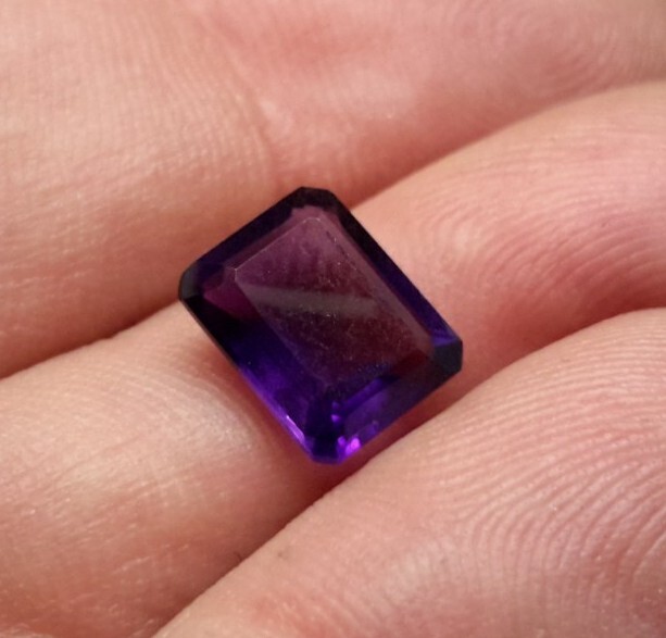 2.50 ct FLUORITE Faceted Gemstone 9x7x4.5 mm