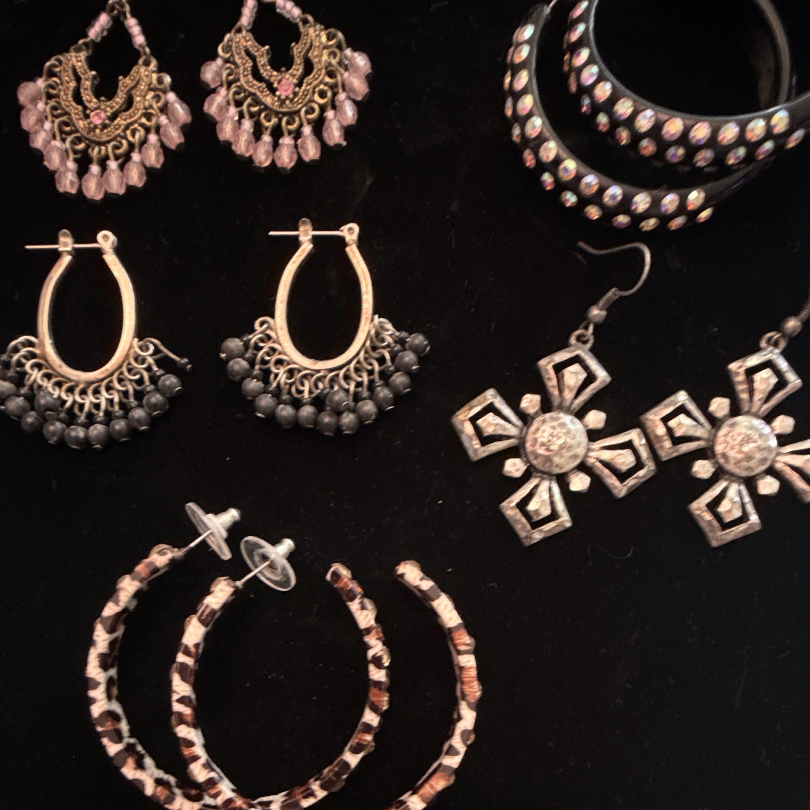 6pc Women’s Fashion Jewelry Mixed Lot Earrings, Bangle & Bracelet Multicolor