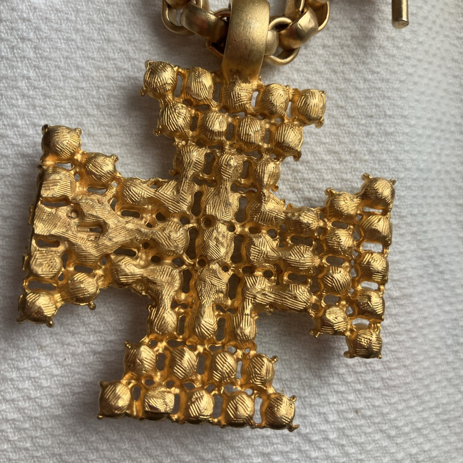 Vintage HIGH END Maltese Cross On Brushed Gold tone Heavy Chain – Ann Taylor?