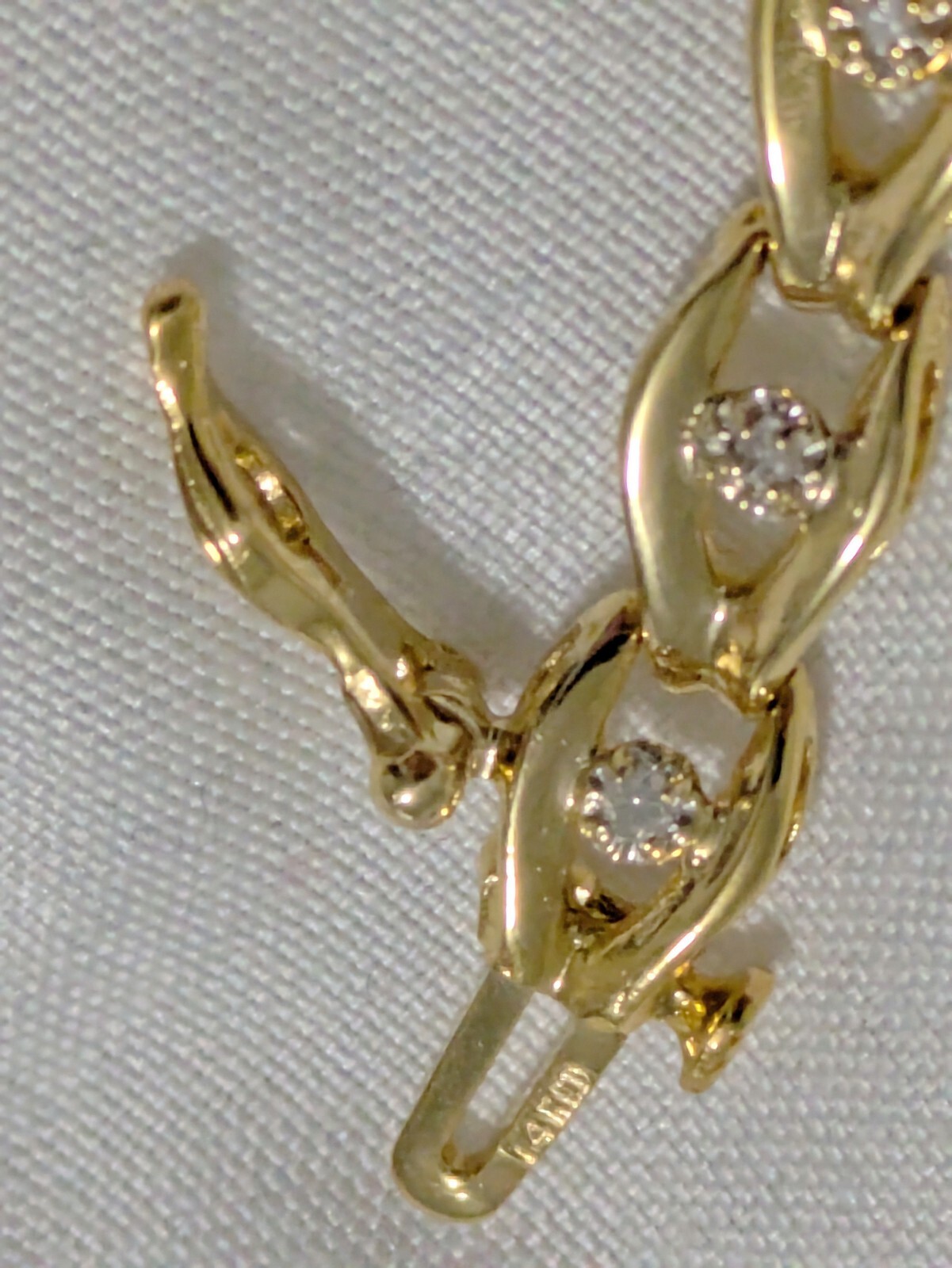 ESTATE DIAMOND 14KT YELLOW GOLD TENNIS BRACELET 8.8grams