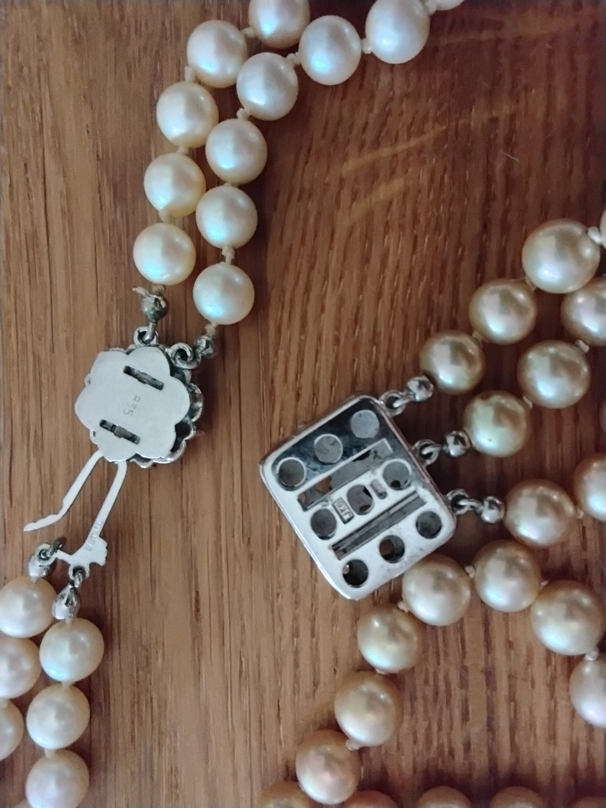 Pearl necklace and bracelet approx 62/18 cm long