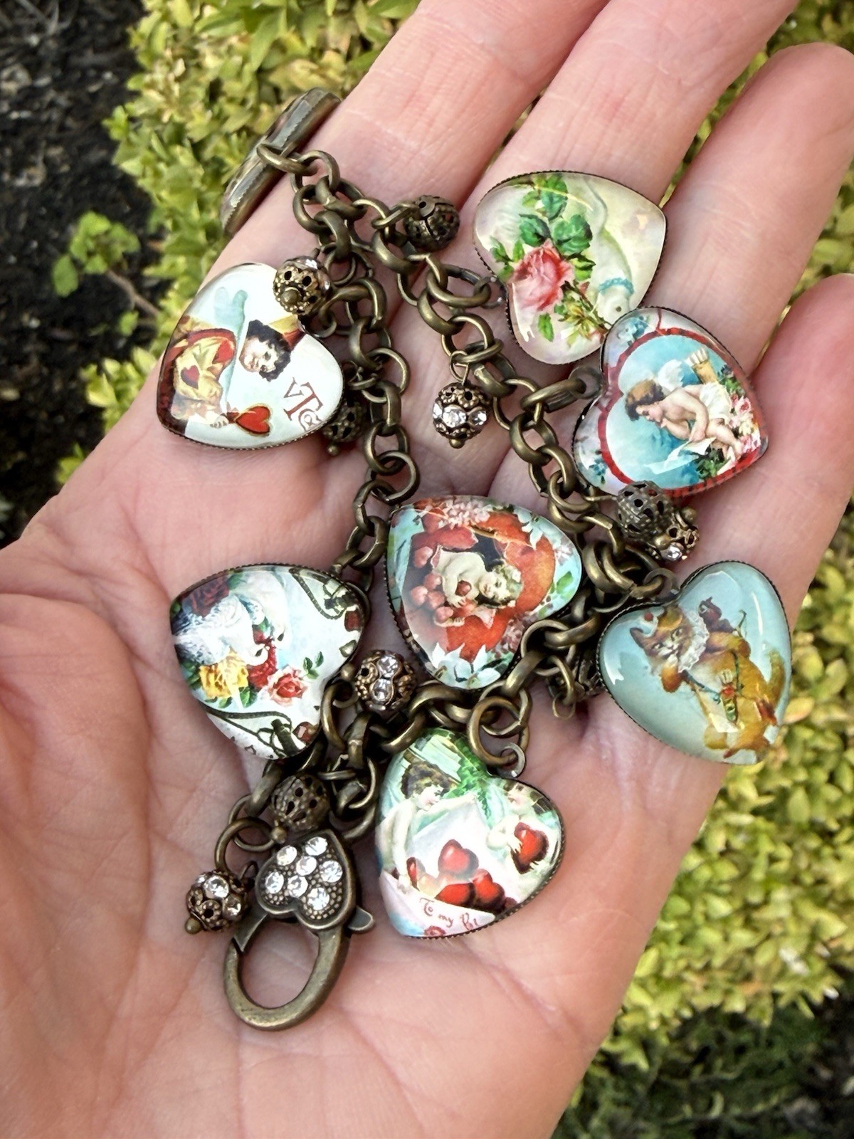 Victorian Style Valentines Charm Bracelet With Heart Motif & 8 Victorian Images