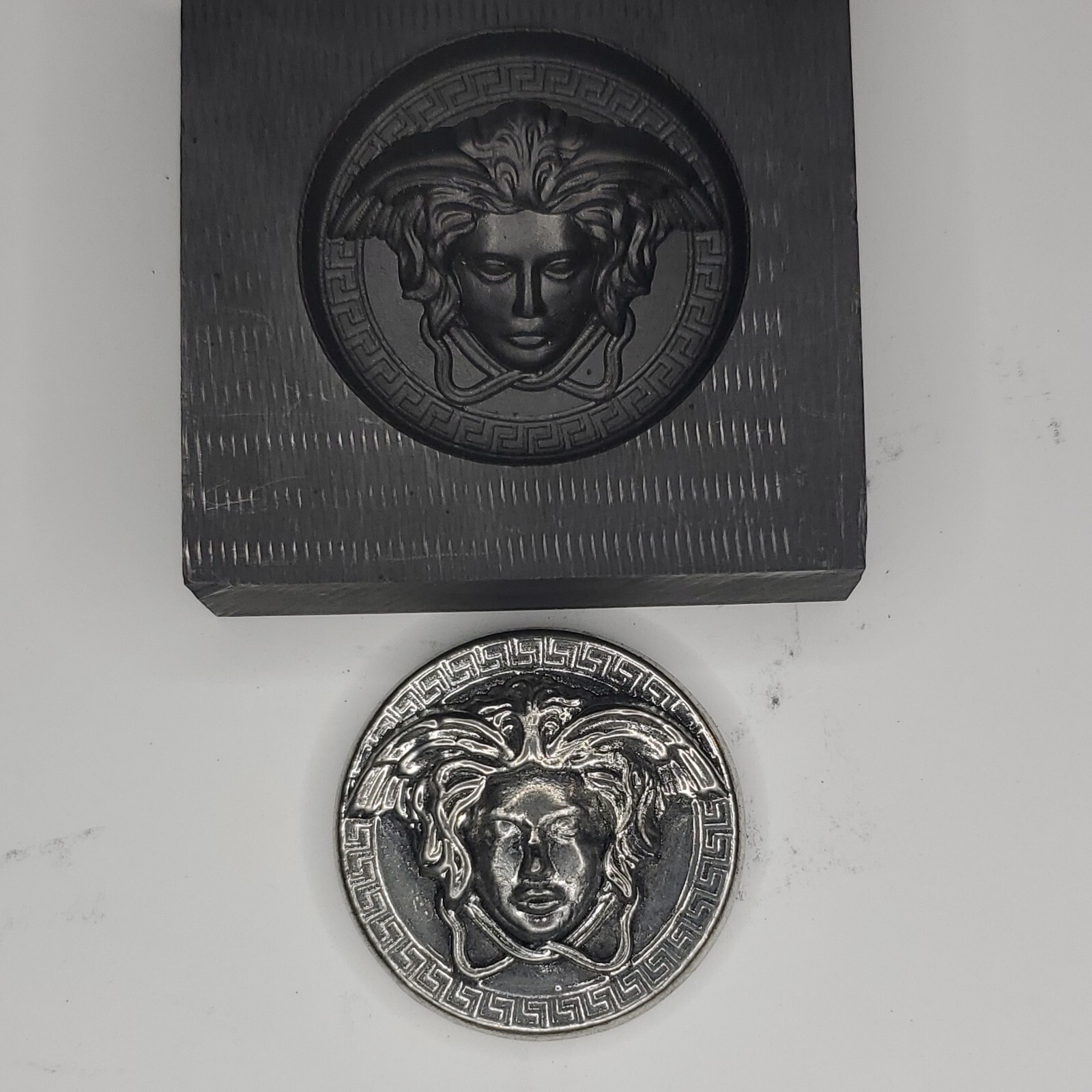 Medusa Head 3D Graphite Mold for Gold Silver Copper Melting Casting Refining
