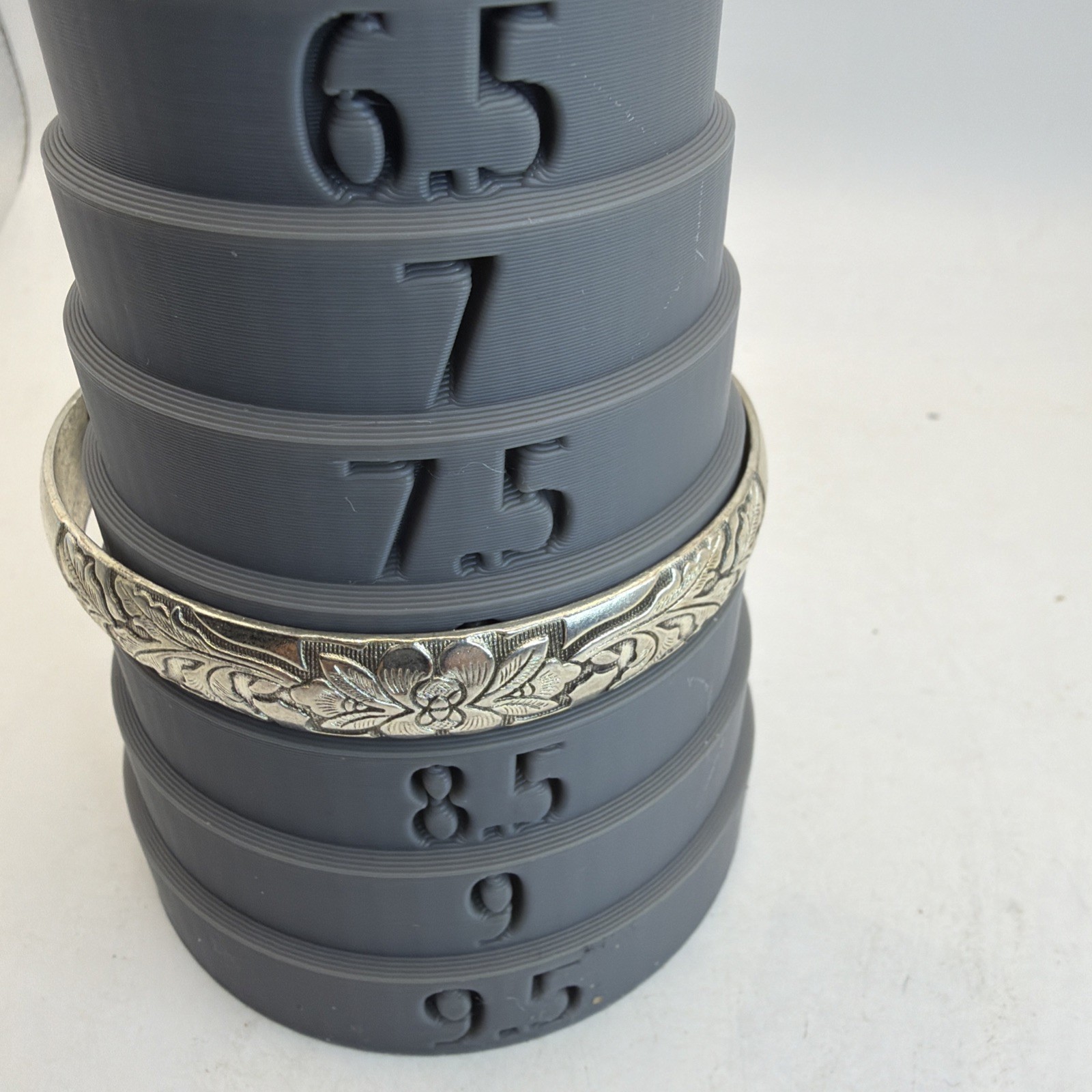 1/2″ WIDE JEWELART FLORAL STERLING BANGLE BRACELET 8″ CIRCUMFERENCE 26gr