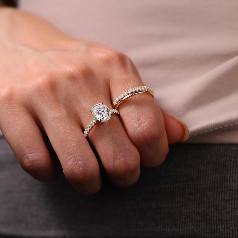2.80 Ct Oval-Cut EF/VS1 Lab Grown Diamond Wedding Set Band Ring 14K Yellow Gold