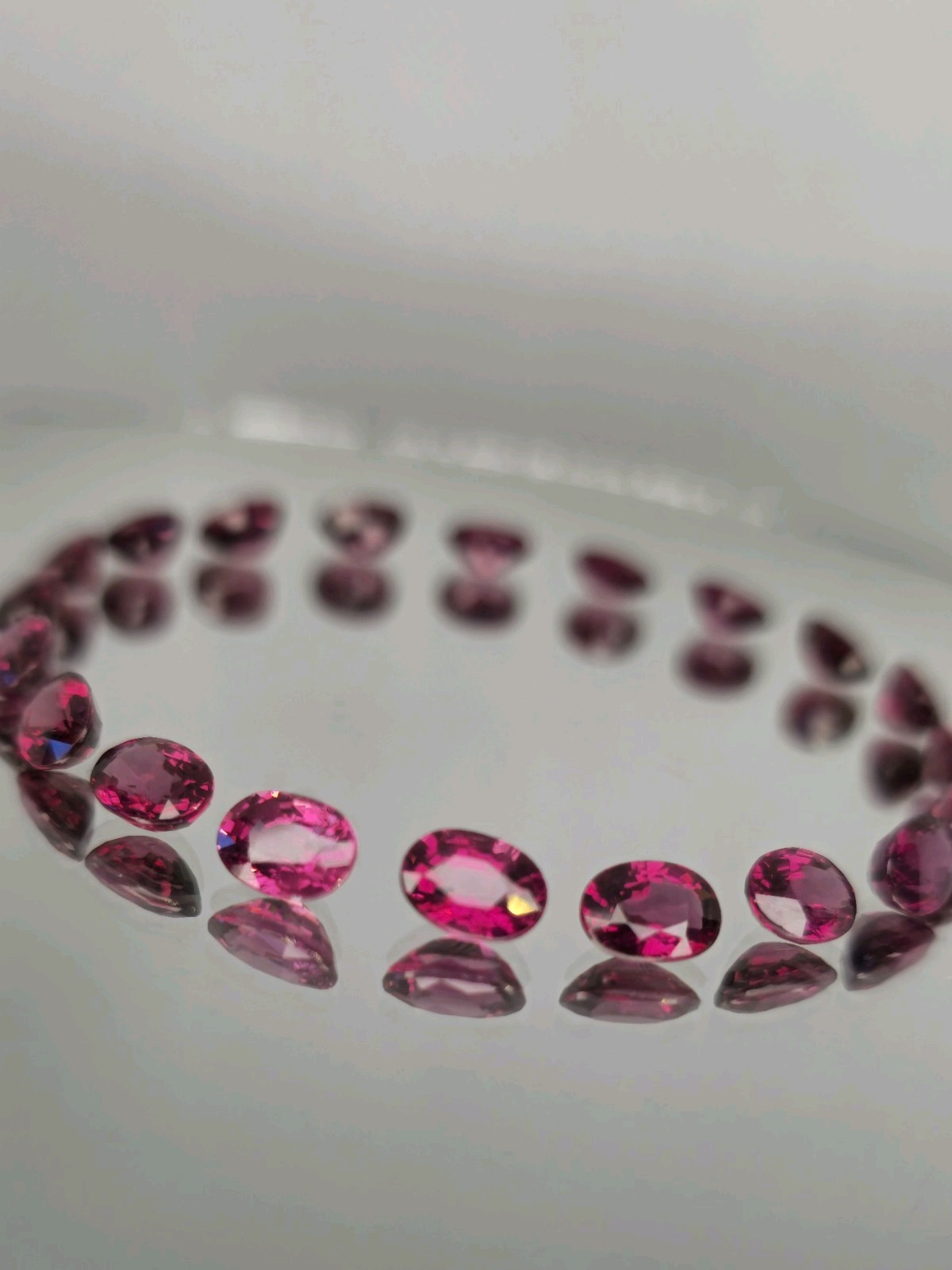 Tanzanian Rhodolite Garnets 22.10 Carat Unheated Oval Cut Natural Gemstones X20✨