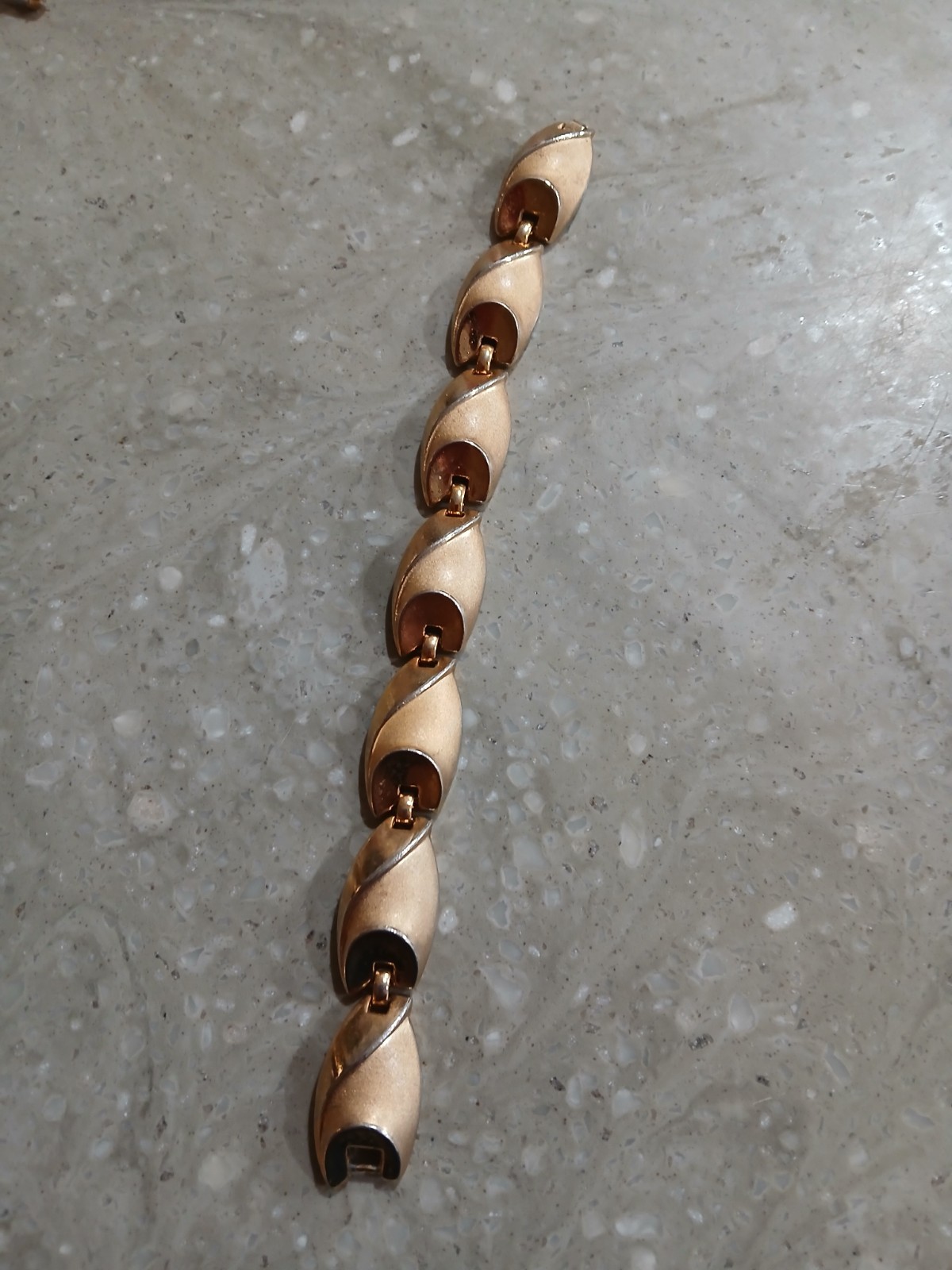 Crown Trifari Goldtone Vintage Bracelet Brushed and Smooth Goldtone Link 7.25 in