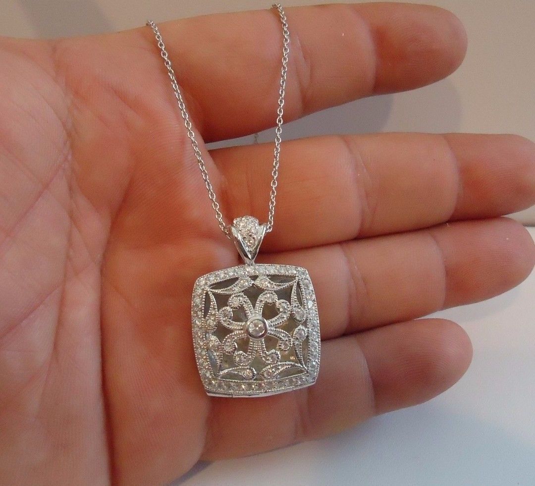 925 STERLING SILVER LOCKET HEART ACCENT PENDANT NECKLACE /SIZE 35MM BY 24MM