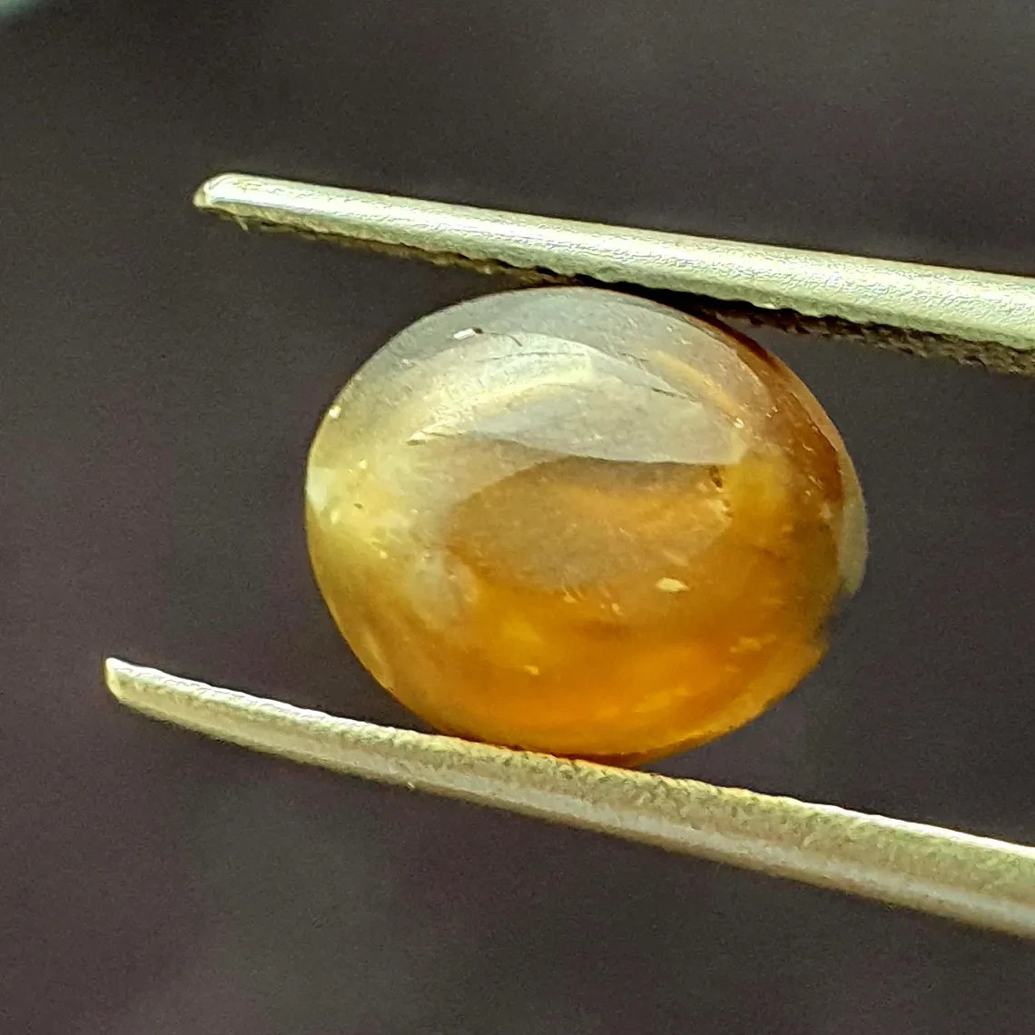 4.94 ct Sri Lankan Milk and Honey Chrysoberyl Cat’s Eye Unheated gemstone