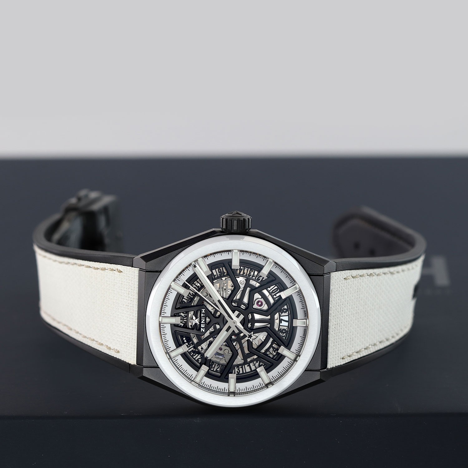 Zenith Defy Classic Ceramic 41mm BOUTIQUE EDITION 49.9005.670/11.R943