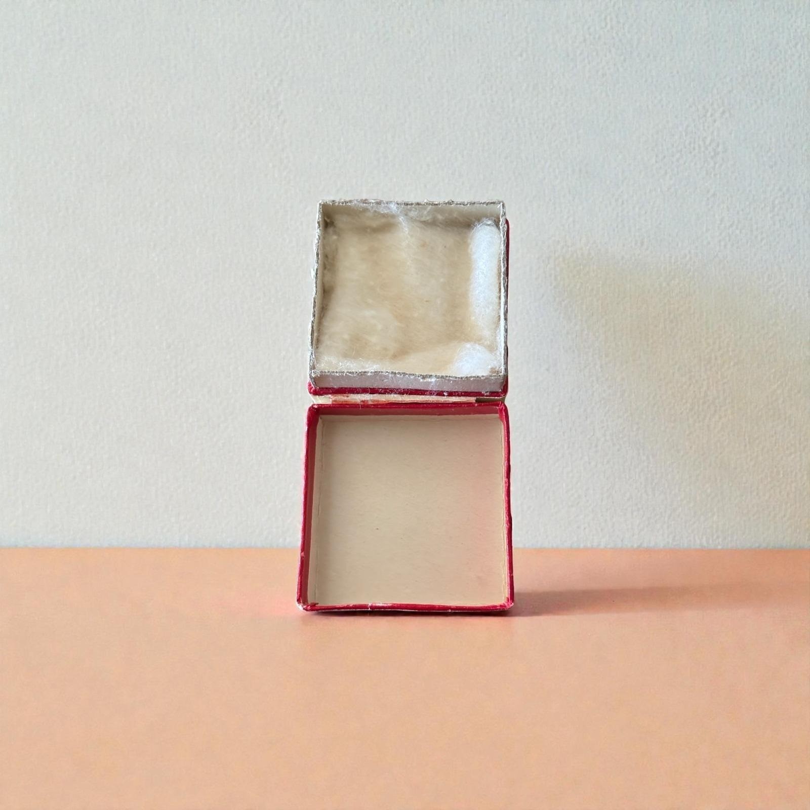 Vintage APA Gioielleria Corallo Cammel Tortuga Perle Jewelry Box Guidonia Roma