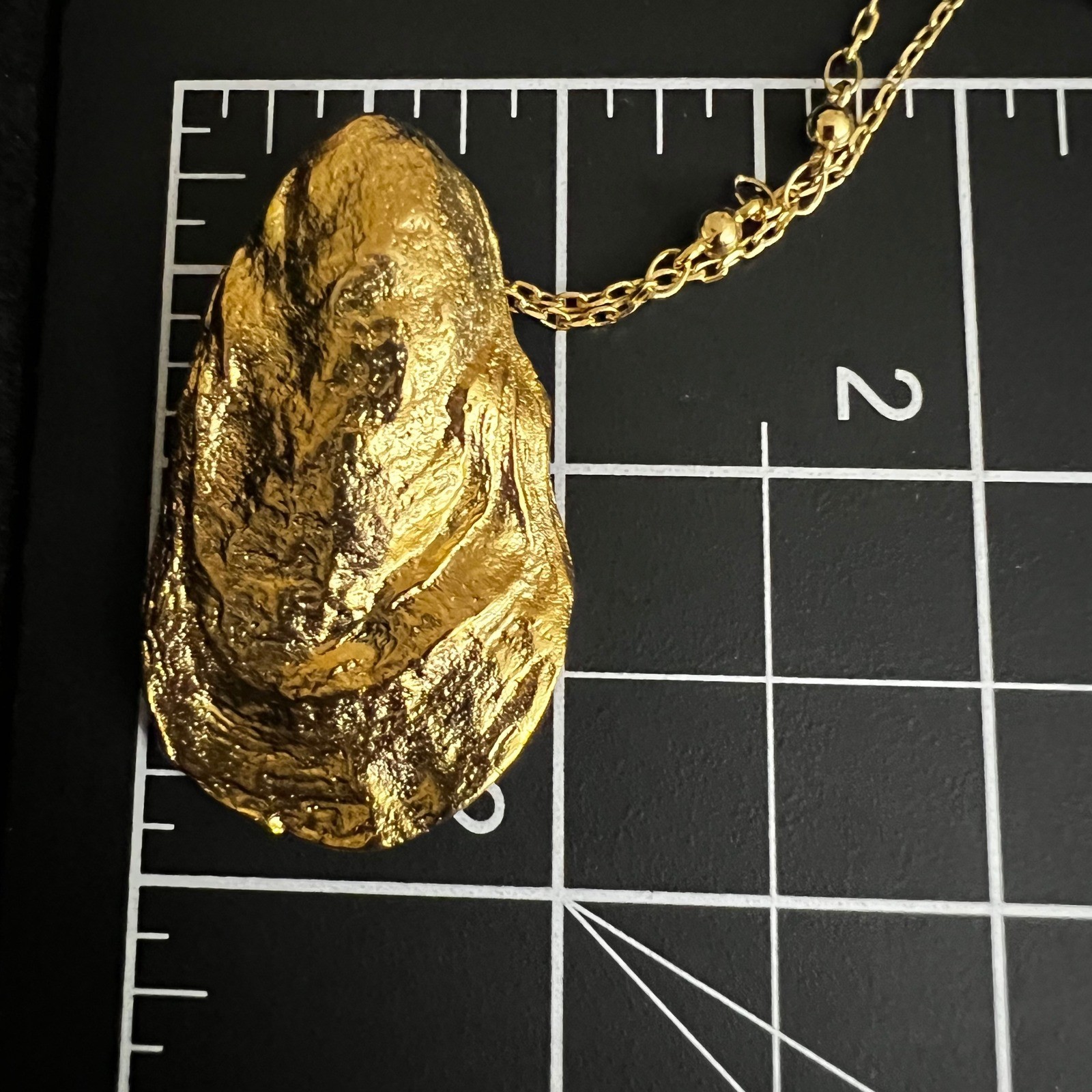 Gold Oyster Shell Pearl Pendant Long Chain Necklace 26 Inch Coastal Grandmother