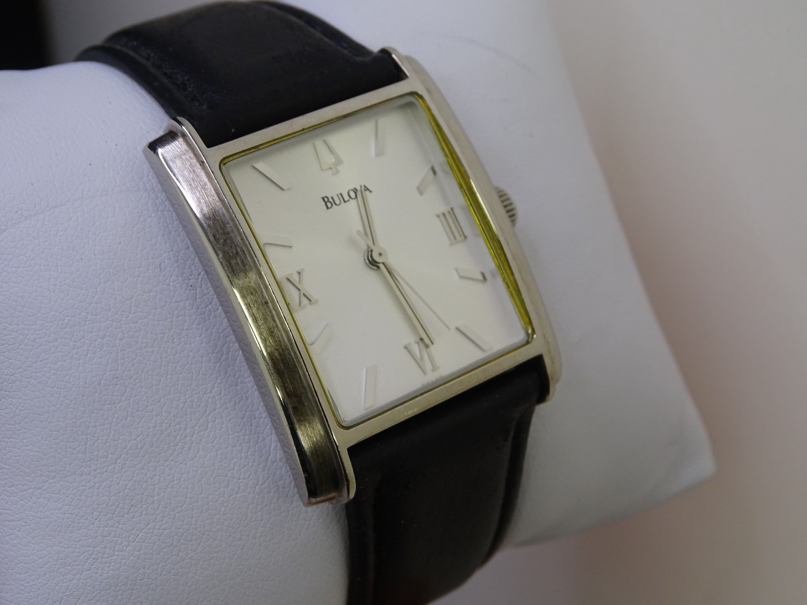 Bulova WMNS Quartz Squaew Wath C869892 (17415-Watch-MY)