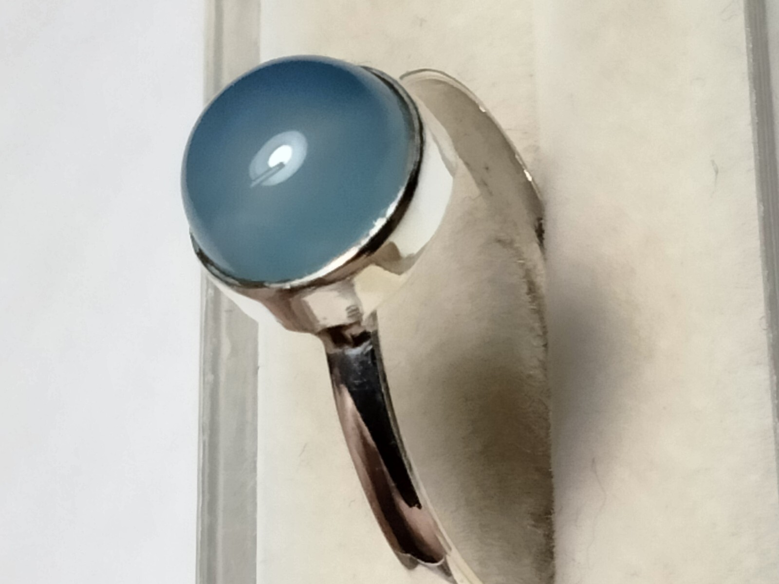 LOVELY SEA BLUE CHALCEDONY IN STERLING SILVER.925 RING SIZE 9.0-9.25!