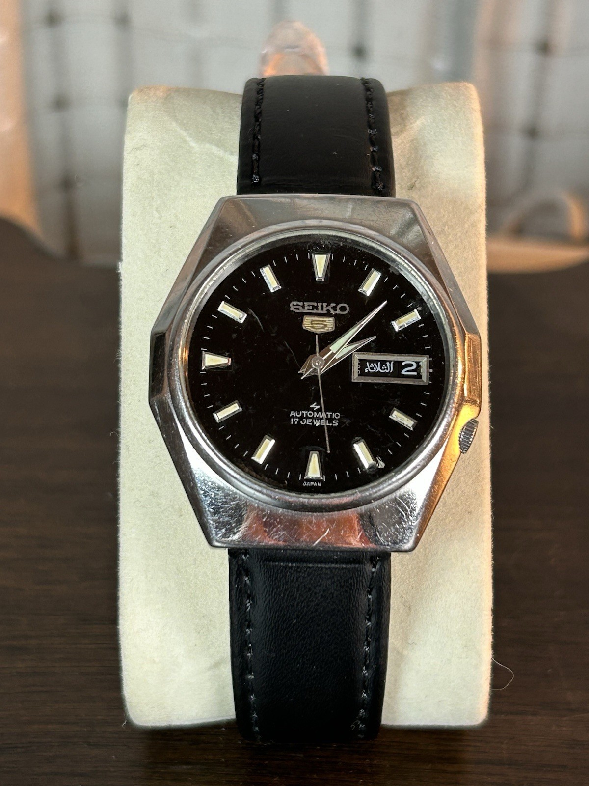 Seiko 5 Auto 17 Jewels Movement Octagonal Watch Vintage 7009-8830 Japan RUNS