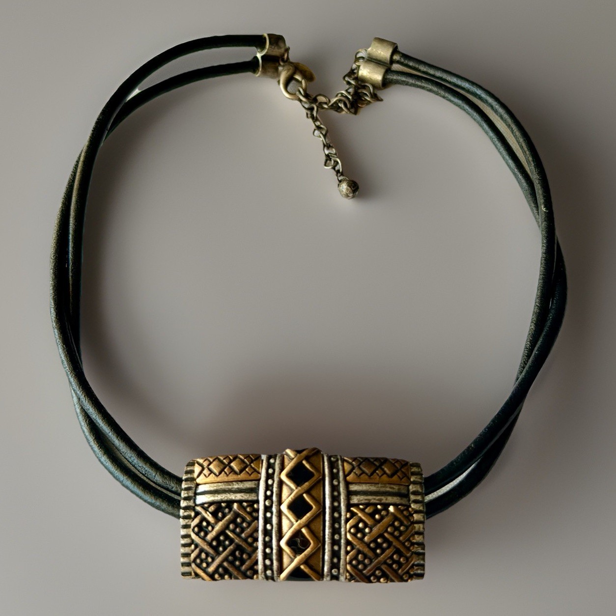 Chico’s Leather 2-Strand Choker Necklace Multitone Aztec Style Pendant Slide 50g