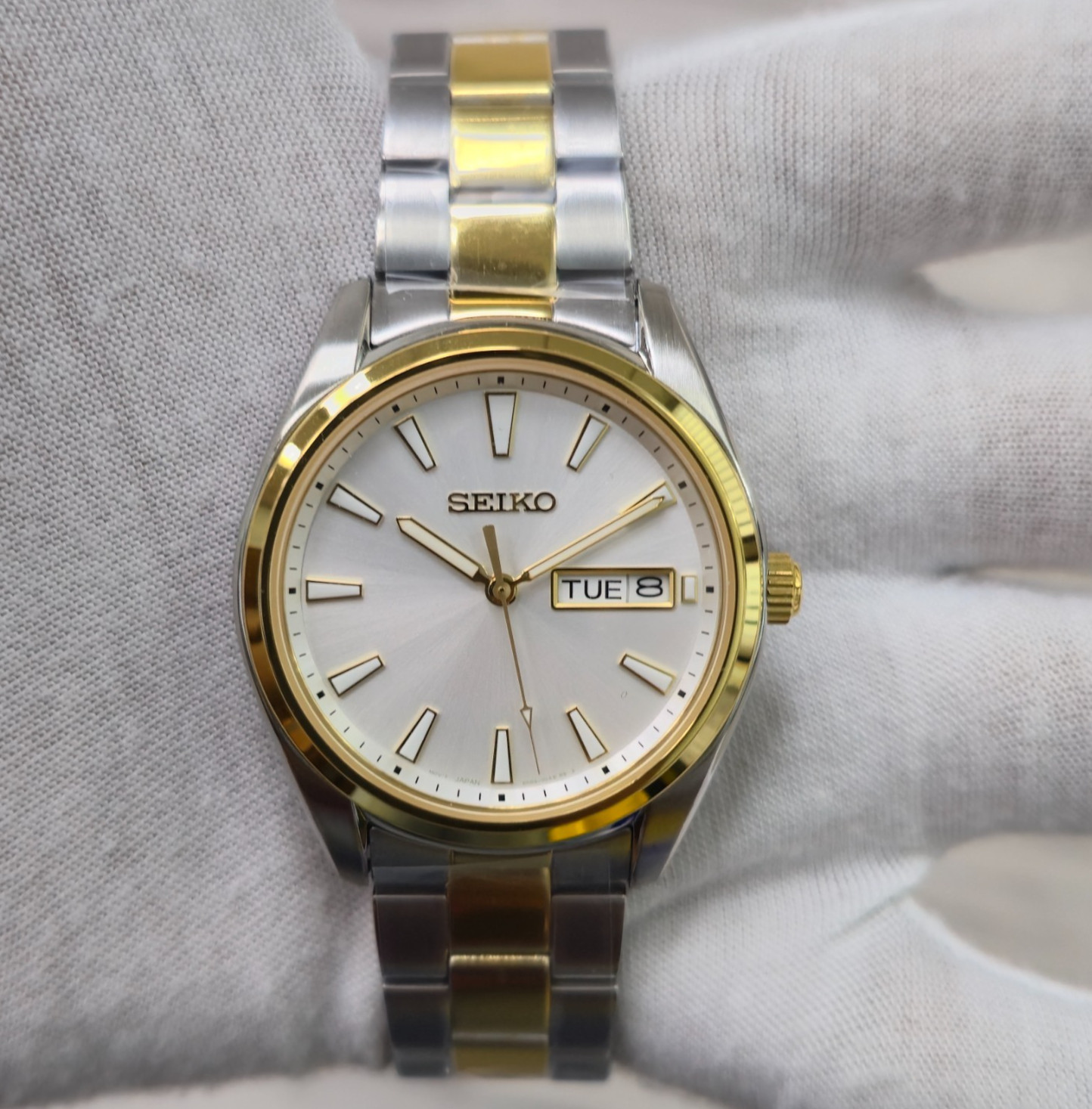 Seiko Neo Classic SUR446 40.2 mm Silver Dial Stainless Steel New Men’s Watch