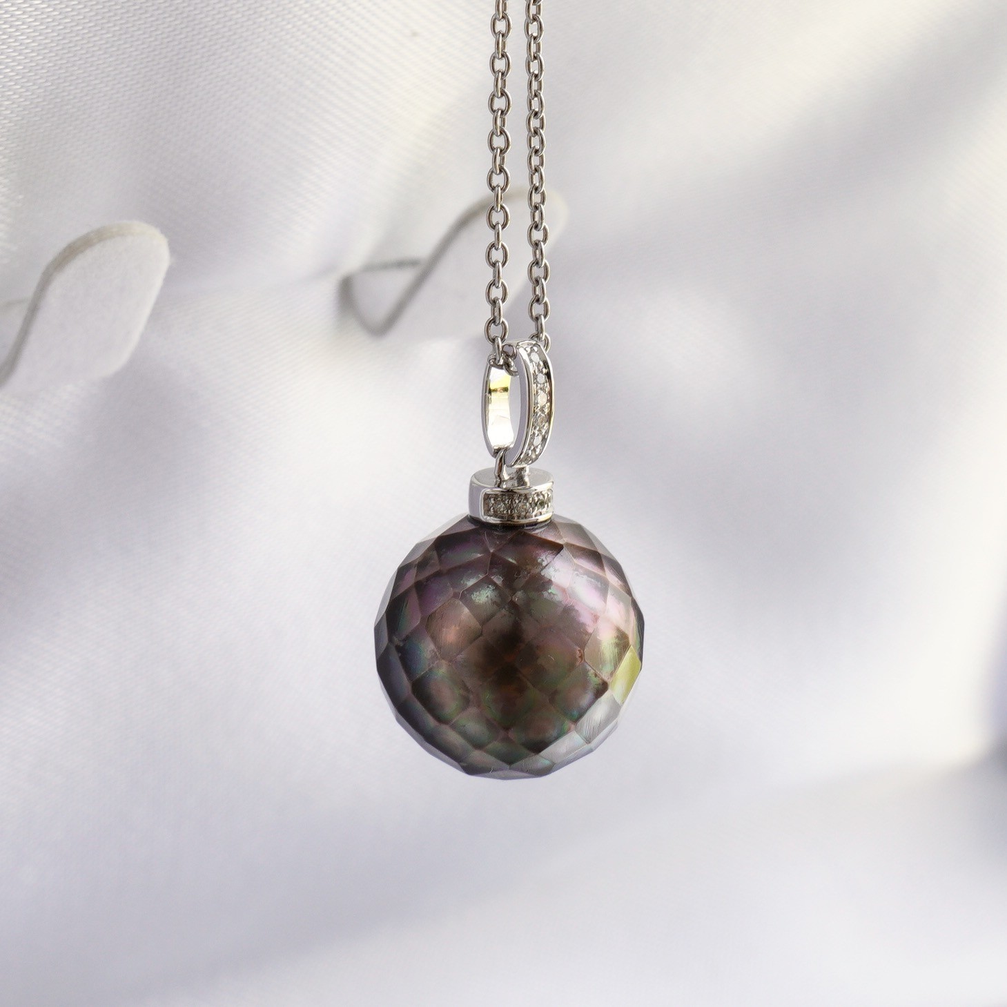 Faceted 13.7mm Pigeon-Gray Round Tahitian Pearl Pendant, 18K White Gold & Dia.