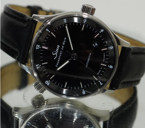 Sinn 6068 Black Dial 38.5mm Automatic Stainless Steel Watch 100M Date Men’s