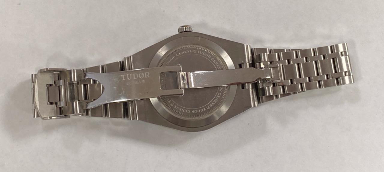 TUDOR ROYAL 28500 DATE SILVER DIAL STAINLESS STEEL 38mm AUTOMATIC WATCH.