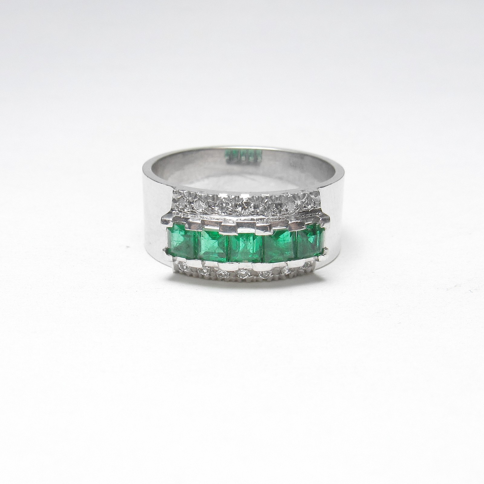 Platinum 5 Natural Square Cut Shamrock Green Emerald And Diamond Ring 0.57 Cts