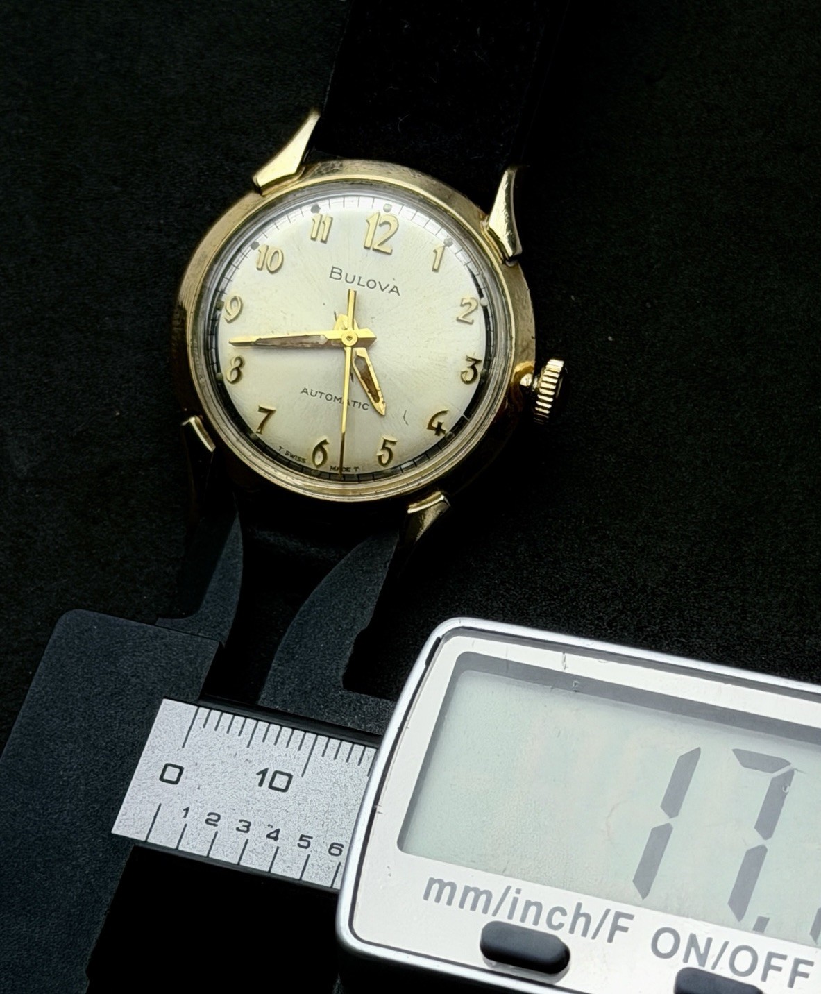 Vtg 1969 BULOVA Men’s 34mm Self-Wind Automatic Watch Gold Case Dial Black Suede