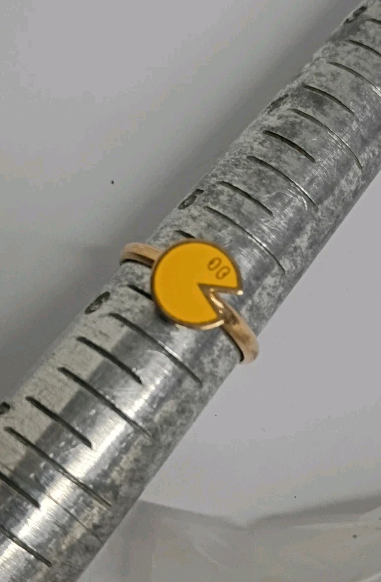 Vintage NOS Mrs Pac-Man Birthday Metal Stud Earrings Mr Pac Man Adjustable Ring