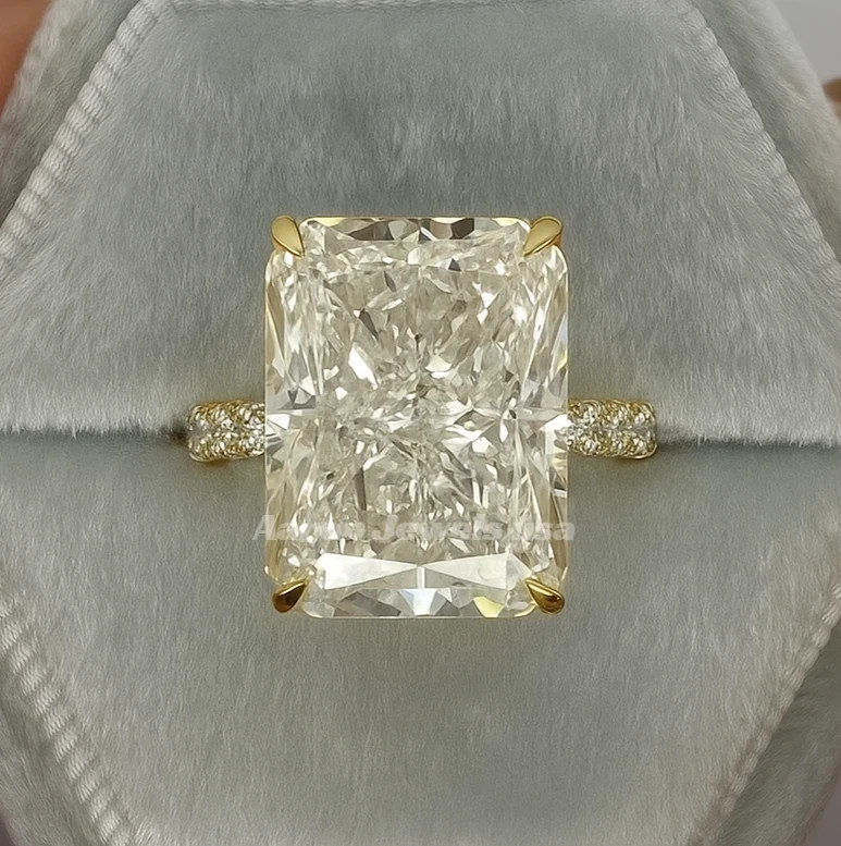 4.7 Ct Radiant Cut IGI Certified 14k Yellow Gold Diamond Ring Lab Grown VVS E F