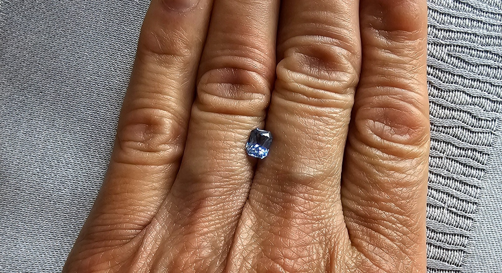 Blue Sapphire Ceylon Radiant cut