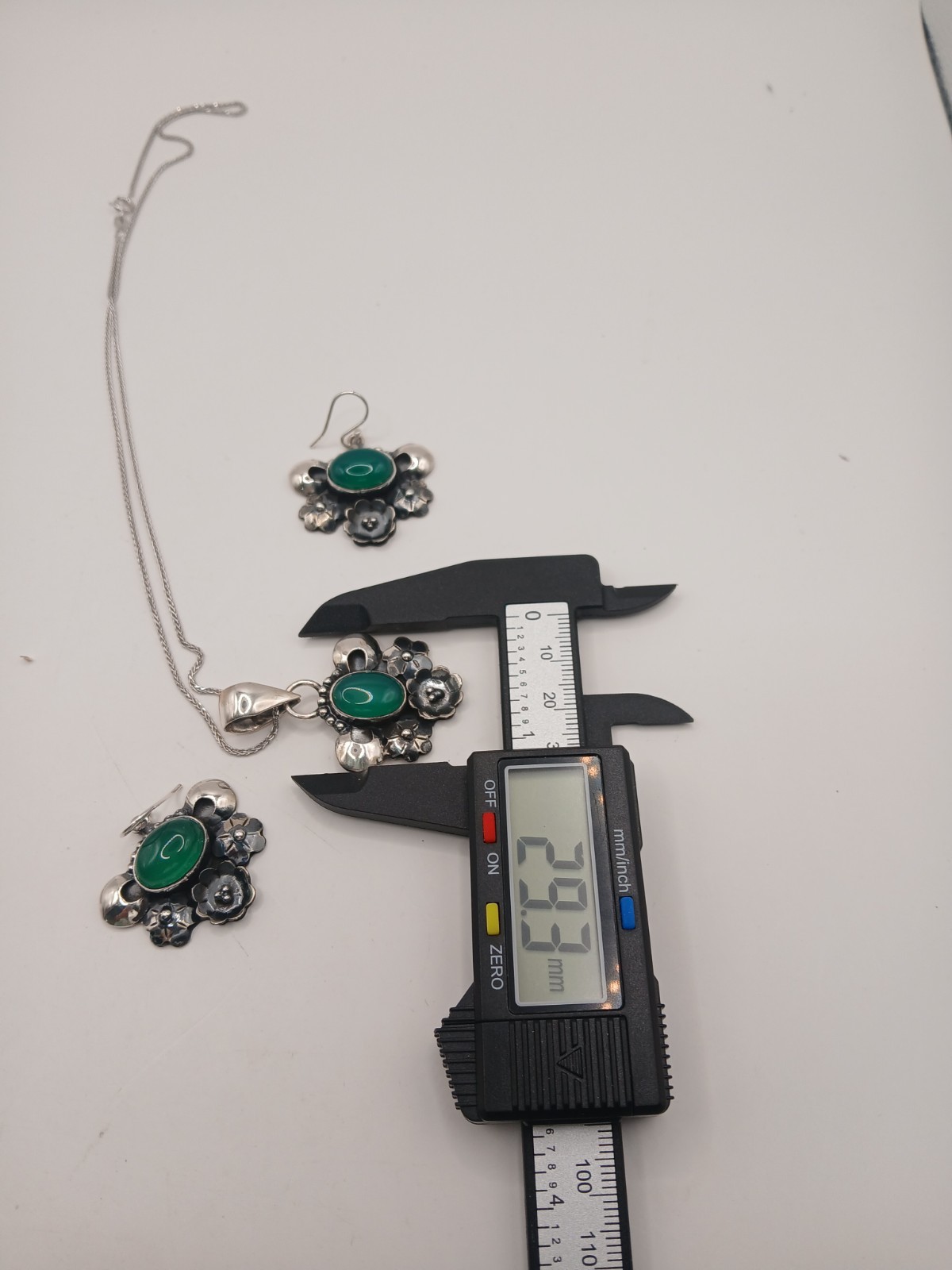Sterling Silver 950 Green Chalcedony Floral Jewelry Set Necklace & Earrings