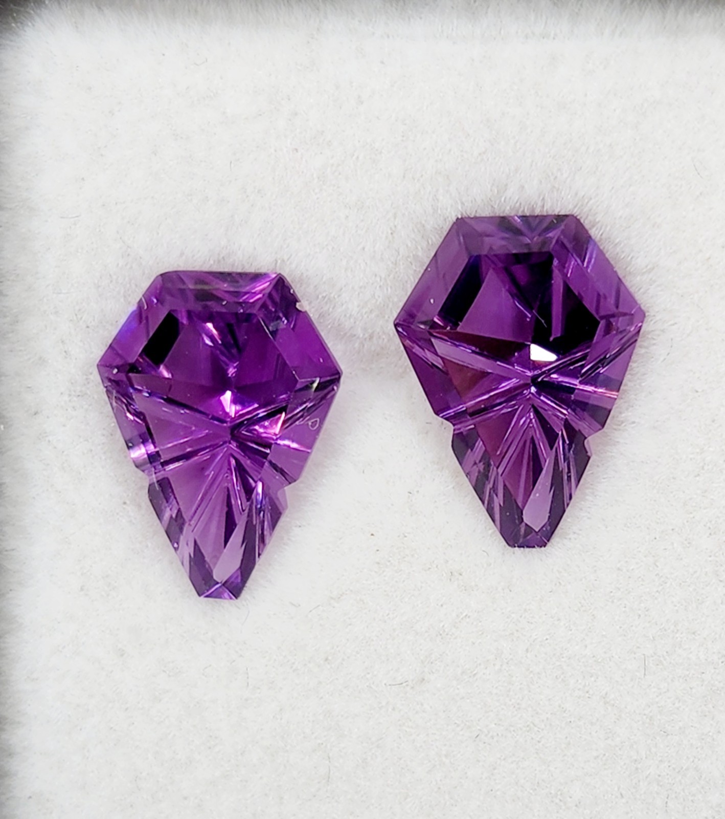 Goldz.vip Amethyst Coffin Cut Gemstones Pair 2pcs 10x7mm Purple Uruguay 2.56 tcw