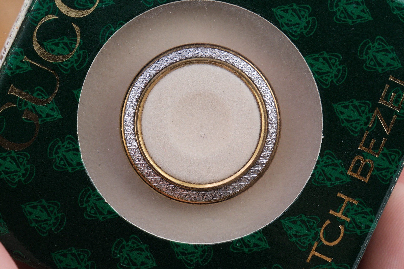 Rare Vintage Gucci Gold Diamond Cut Bezel for 1100 1100L 1200 Watch Mint In Box