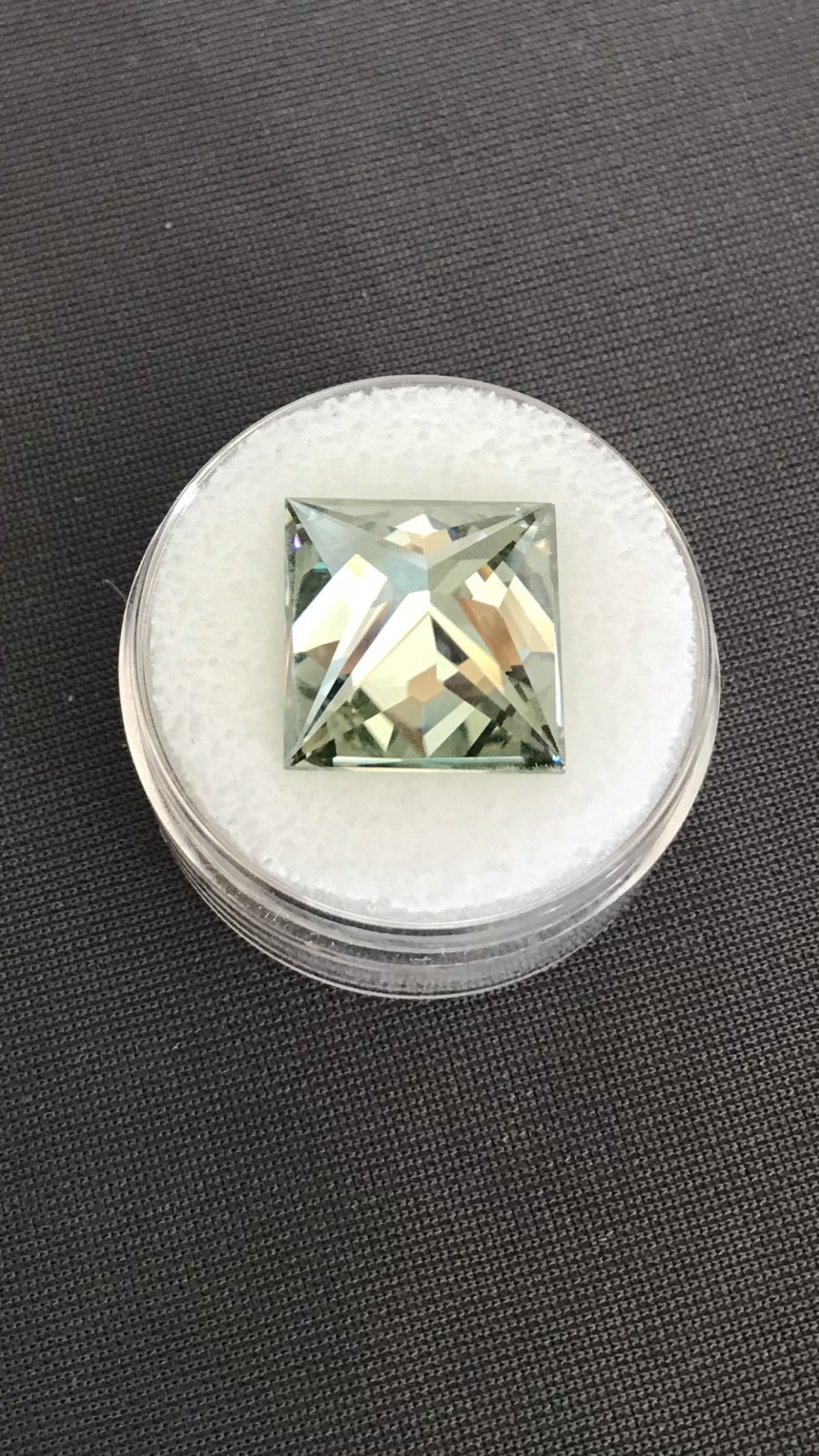 11.68ct VS1 (13.55mm) AAA FANCY LIGHT YELLOWISH GREEN PRINCESS LOOSE MOISSANITE