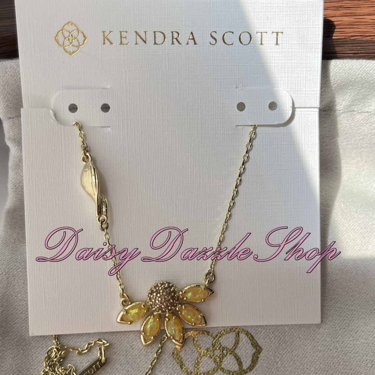 ✨New Kendra Scott Yellow Gold Plated Anya Flower Short Pendant Necklace 🌼
