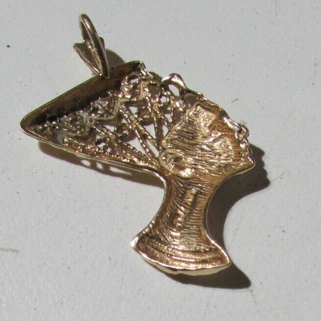 14K Nefertiti Pendant 1.1/4″ Length ~ 0.06oz/1.6g