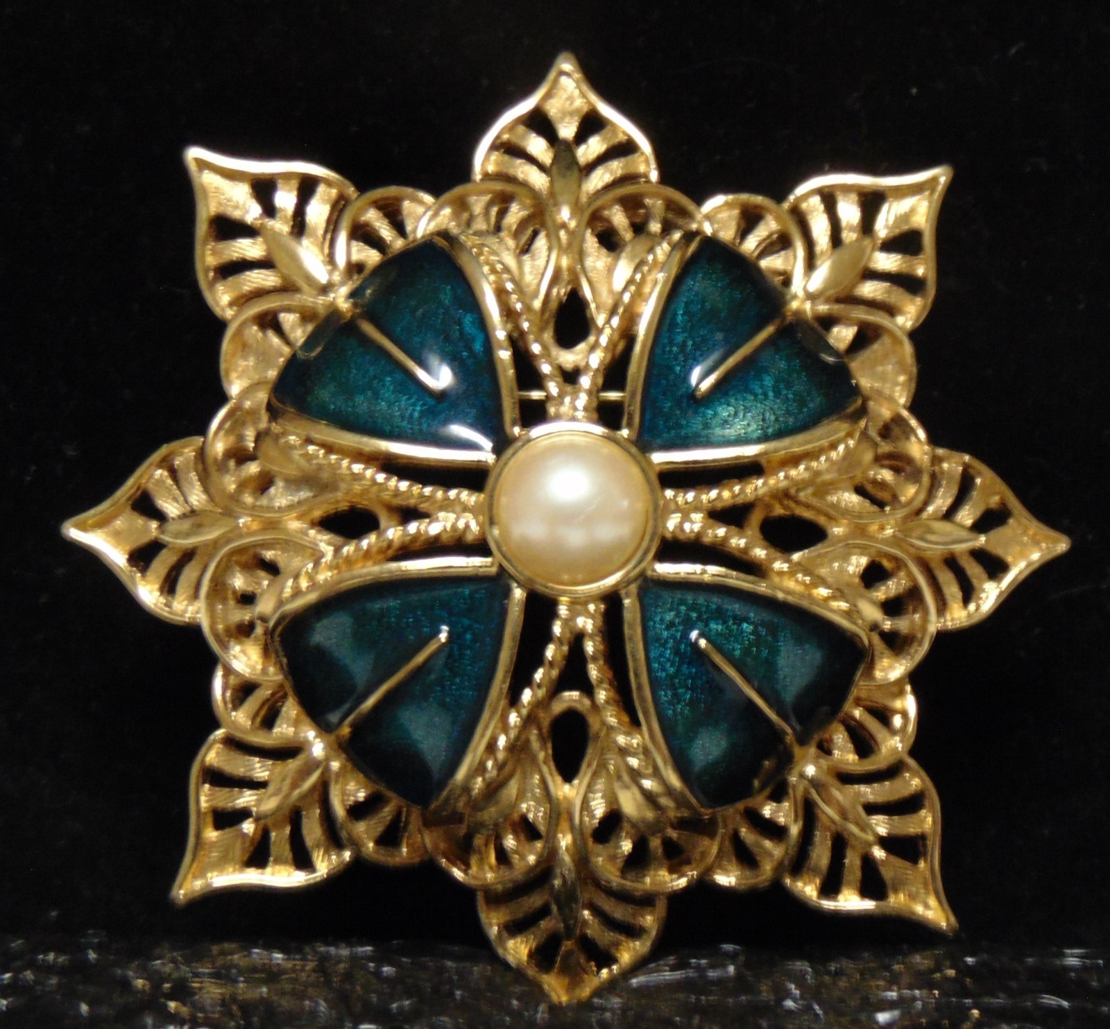MONET Gold Tone, Dark Blue with an Imitation Pearl Pin