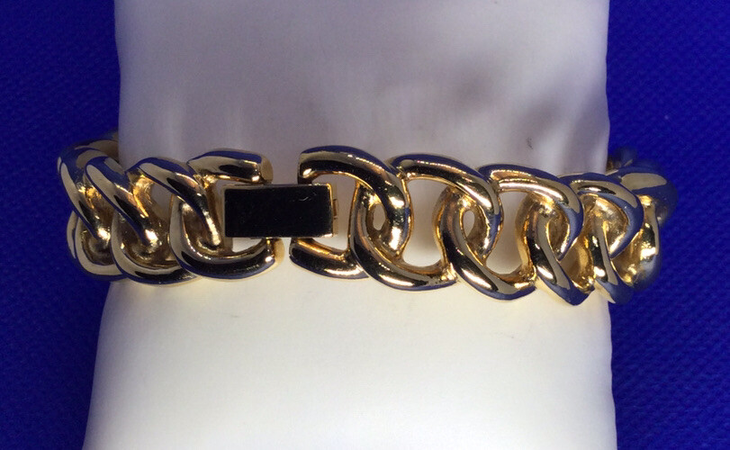 THE FRANKLIN MINT Women’s Gold Tone Swiss Movement 26 mm Wide 18 mm Long