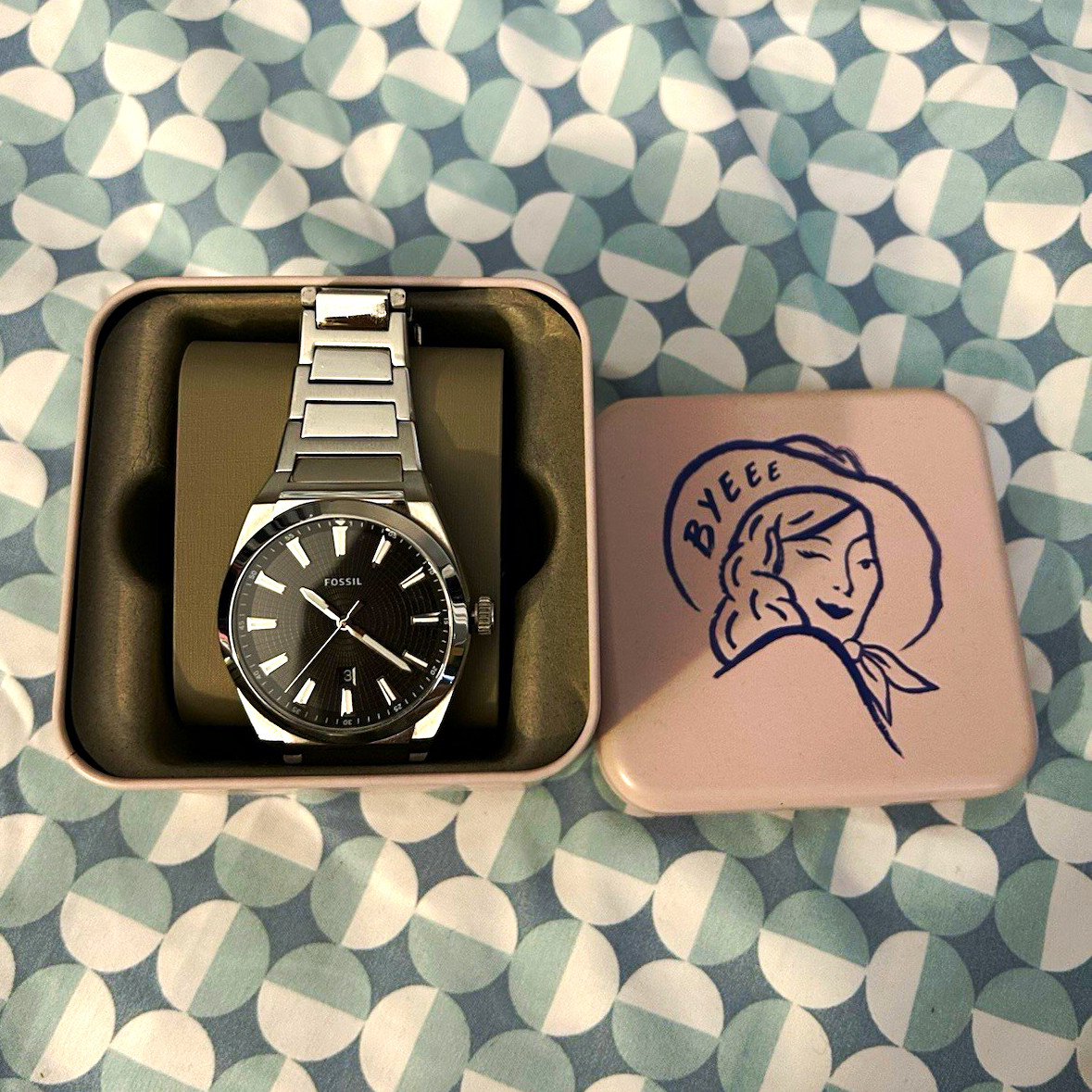 Fossil Everett Stainless Steel 42mm with case