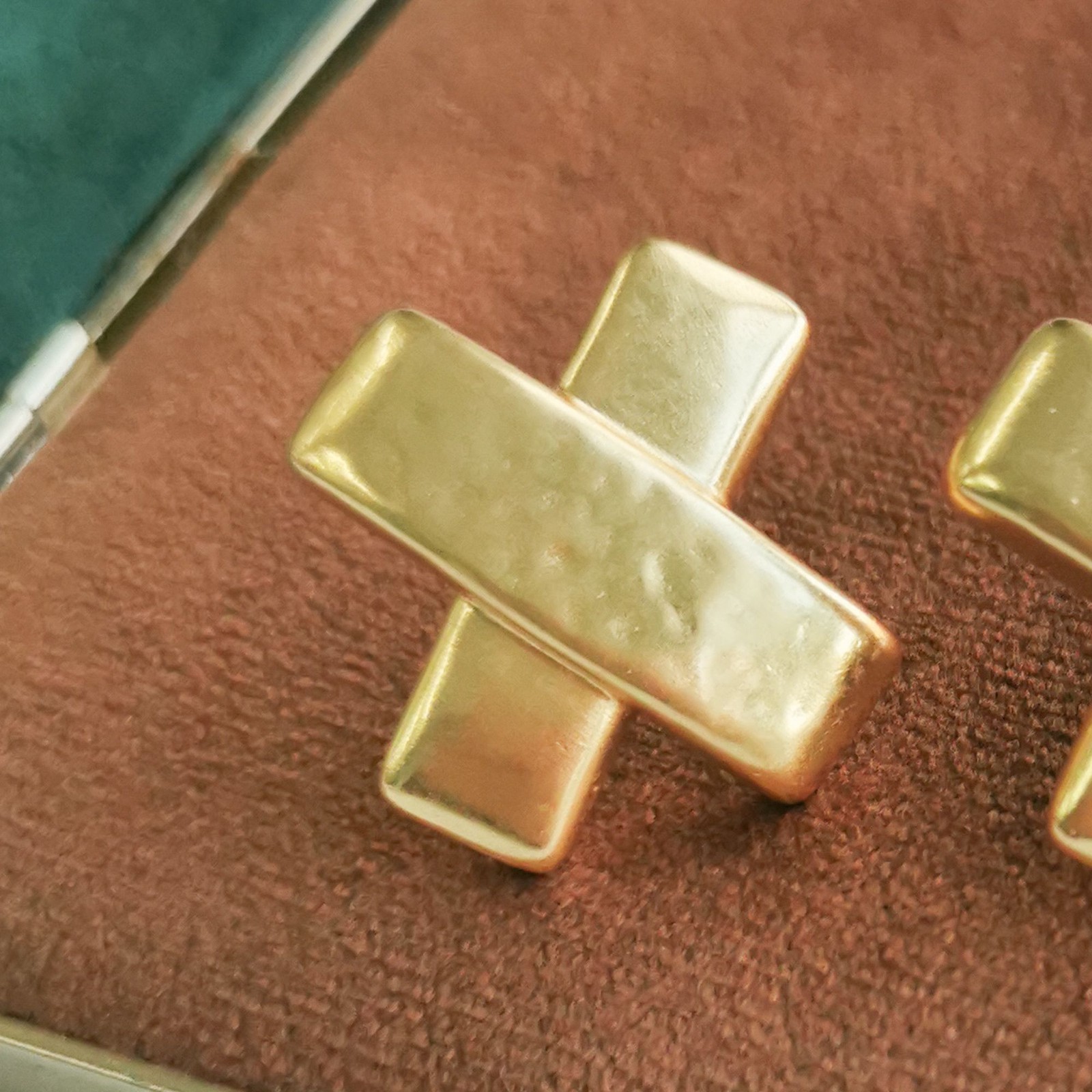 Julie Vos Gold Catalina X Earrings