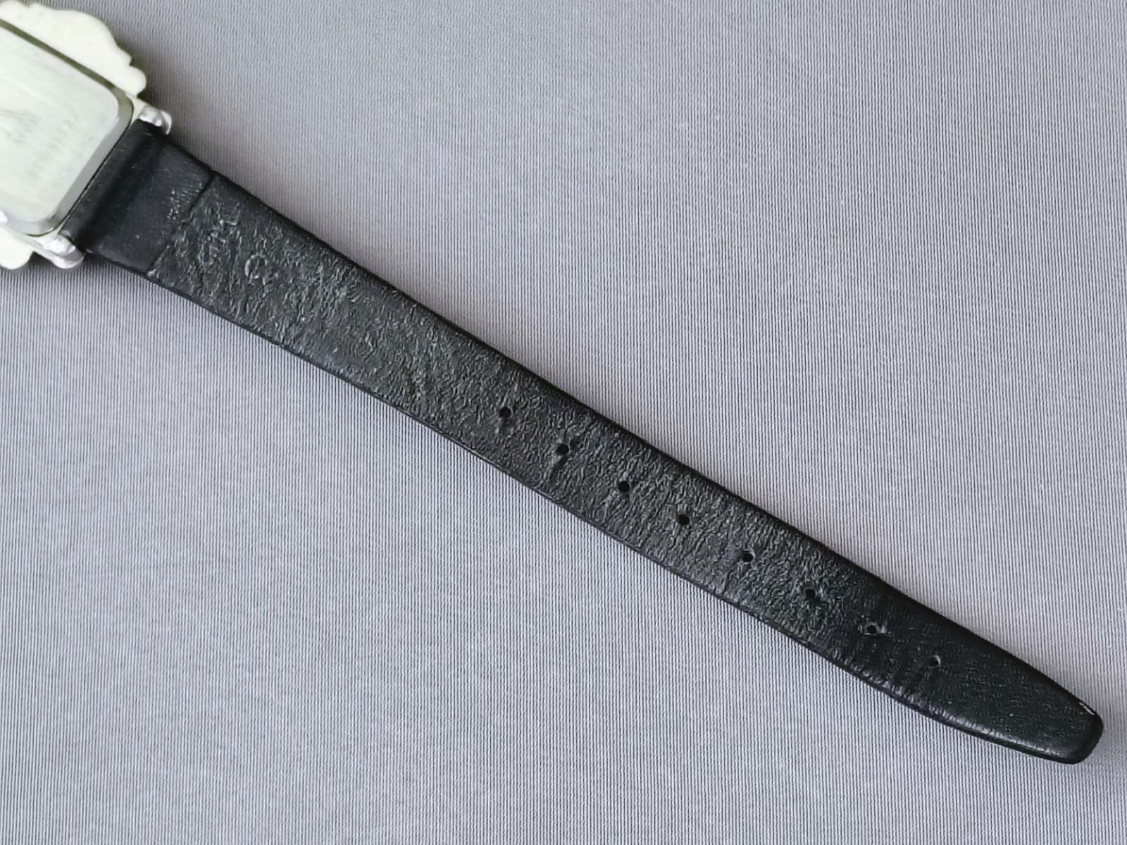 Vintage 1992 AVON ‘Victorian Time’ Watch Black Leather Band New Battery 6″-7.75″