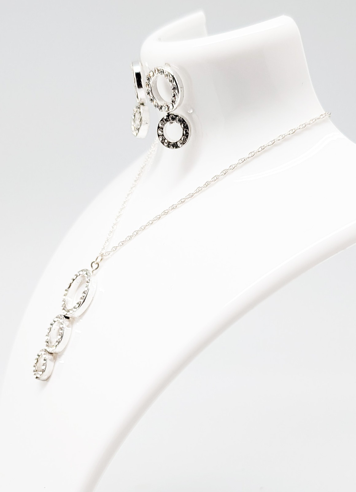 DESIGNER INSPIRED 18 in CLEAR MULTI CRYSTAL CIRCLE DROP SILVER TONE JEWELRY SET