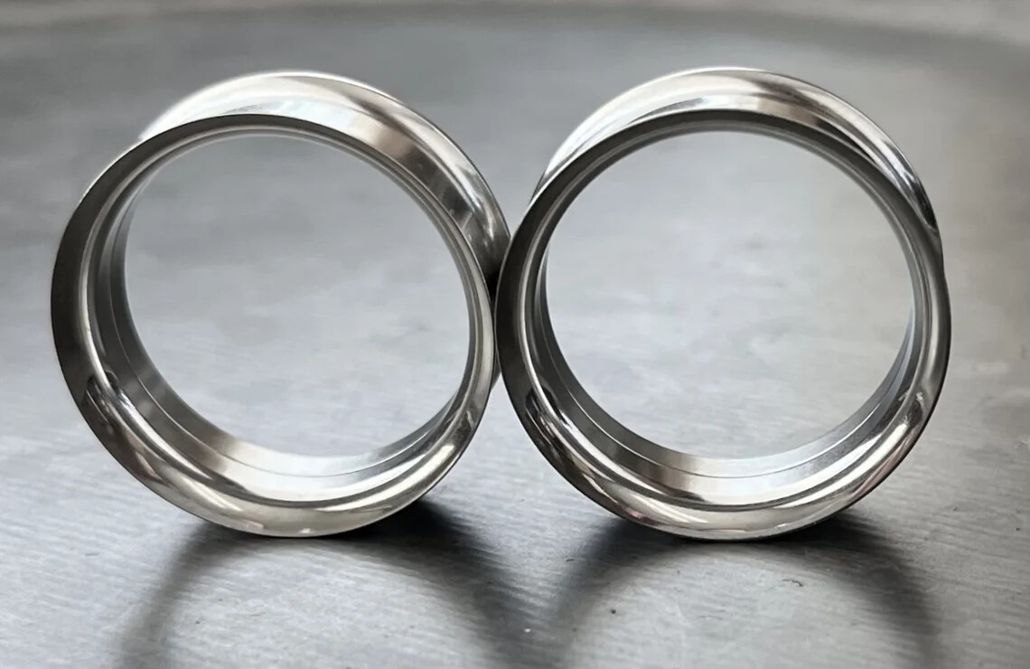 PAIR Solid Surgical Steel Internally Threaded Tunnels Plugs Earlets Gauges