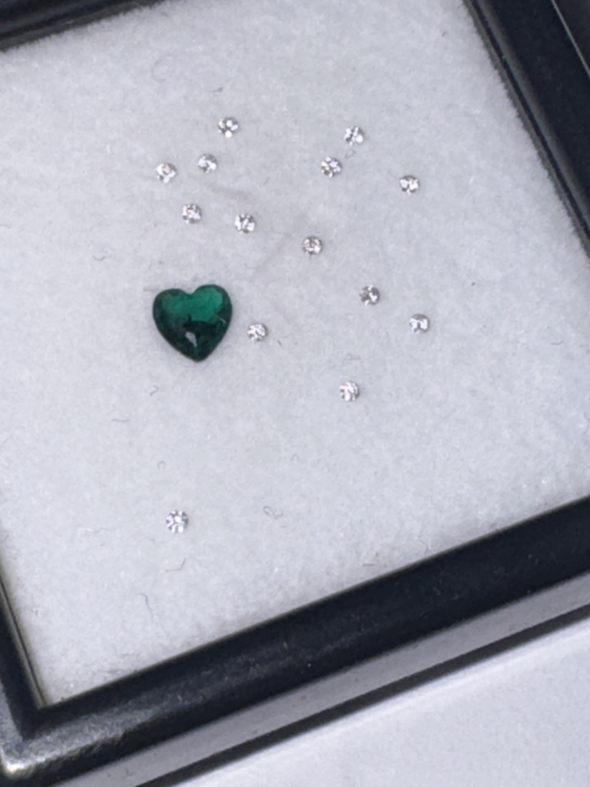 Green Emerald Heart Cut Transparent Loose Gemstones Lot of 16 Green/Clear