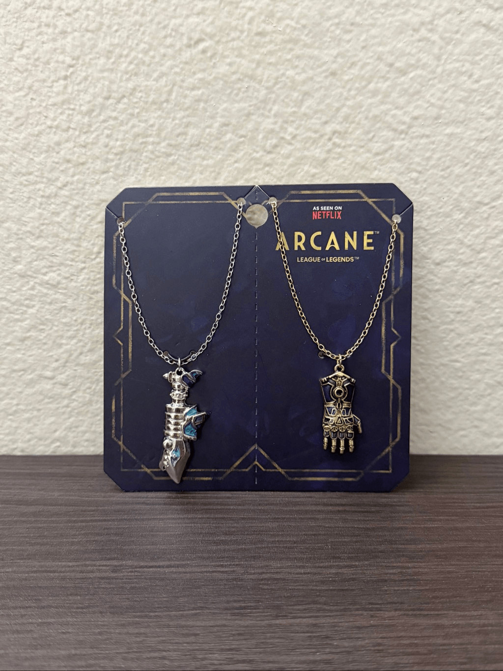 Arcane Vi & Jinx Fishbones Gauntlet Best Friend Necklace Set