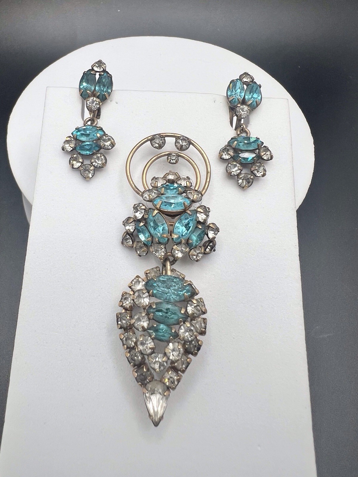 D’eri 12K Gold Filled Vtg Brooch /Pendant Dangle Earrings Set Bright Blue/Clear